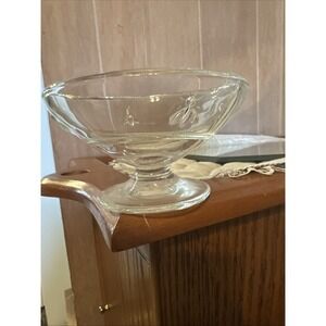 Paris Musees La Rochere France Embossed "BEE" Footed Ice Cream bowl